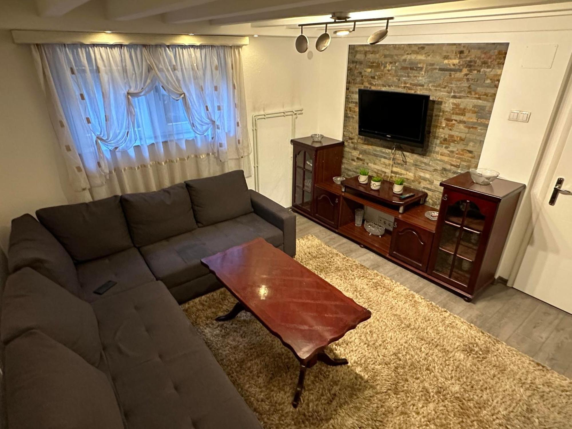 Guesthouse Mema Сараєво Екстер'єр фото